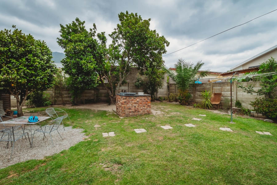 2 Bedroom Property for Sale in Denneoord Western Cape